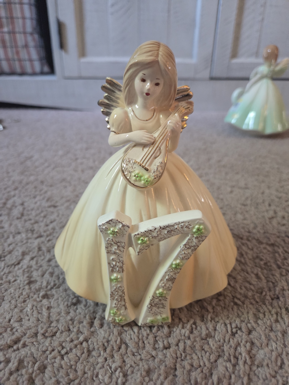Josef Originals Peach Ceramic Figurine 6" Seventeen 17 Birthday Girl EUC Vtg